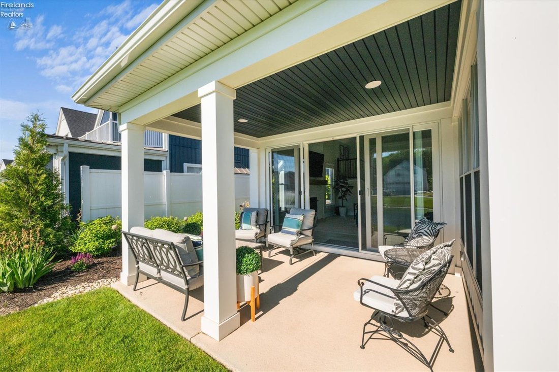 Condo in Port Clinton, Ohio, United States 2 - 18082540