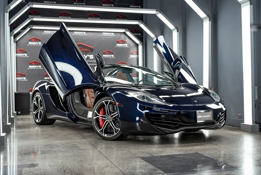Cabriolet in West Palm Beach, FL, United States 1 - 18087671