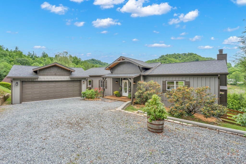 House in Cove Creek, North Carolina, United States 5 - 18084457
