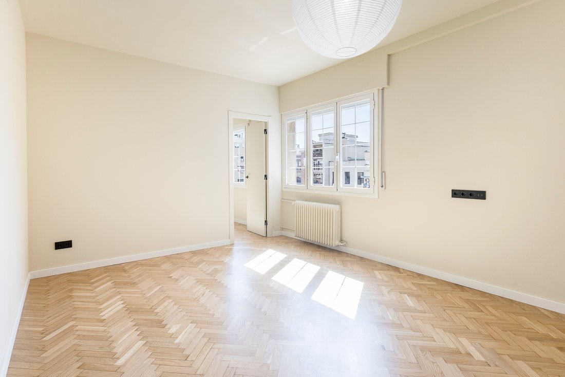 Apartment in Eixample, Barcelona, Spain 2 - 18085273