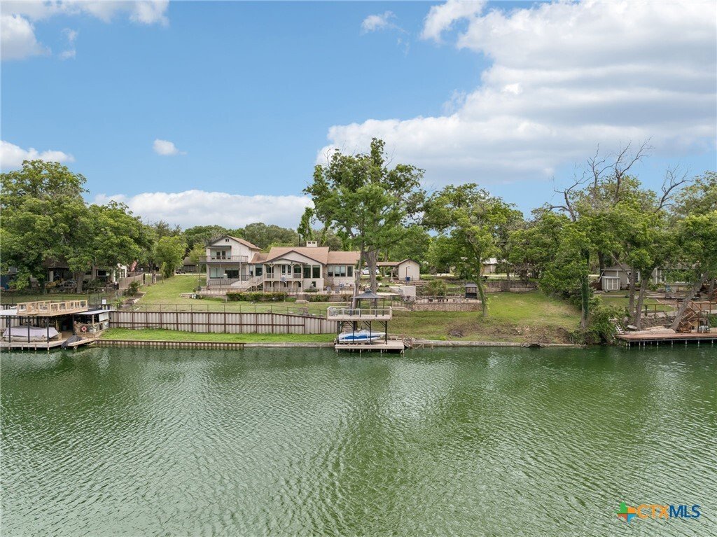 House in Seguin, Texas, United States 4 - 18086097
