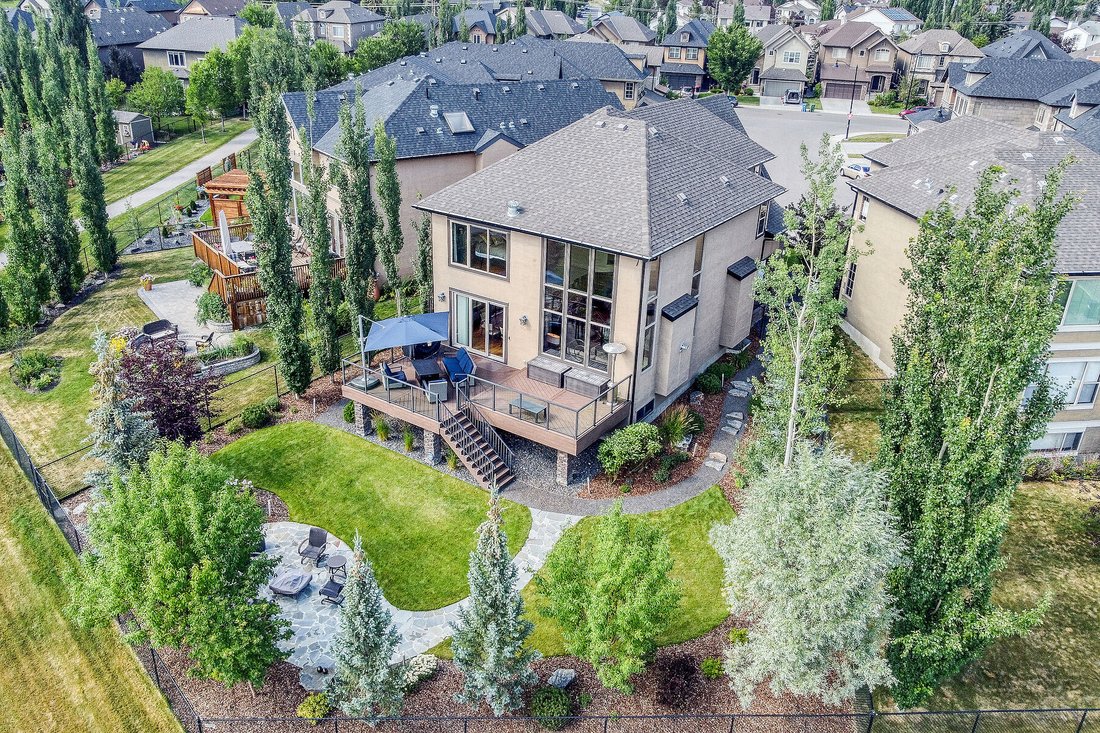 House in Calgary, Alberta, Canada 1 - 18087228
