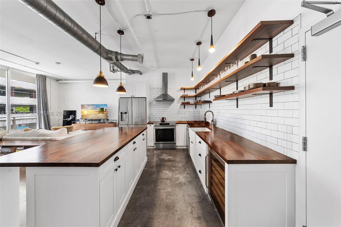 Condo in Miami, Florida, United States 5 - 18082939
