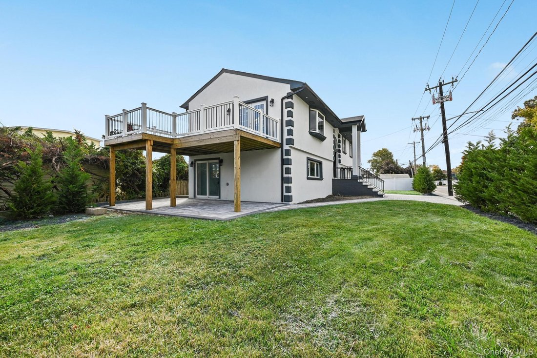 House in Bellmore, New York, United States 2 - 18086781