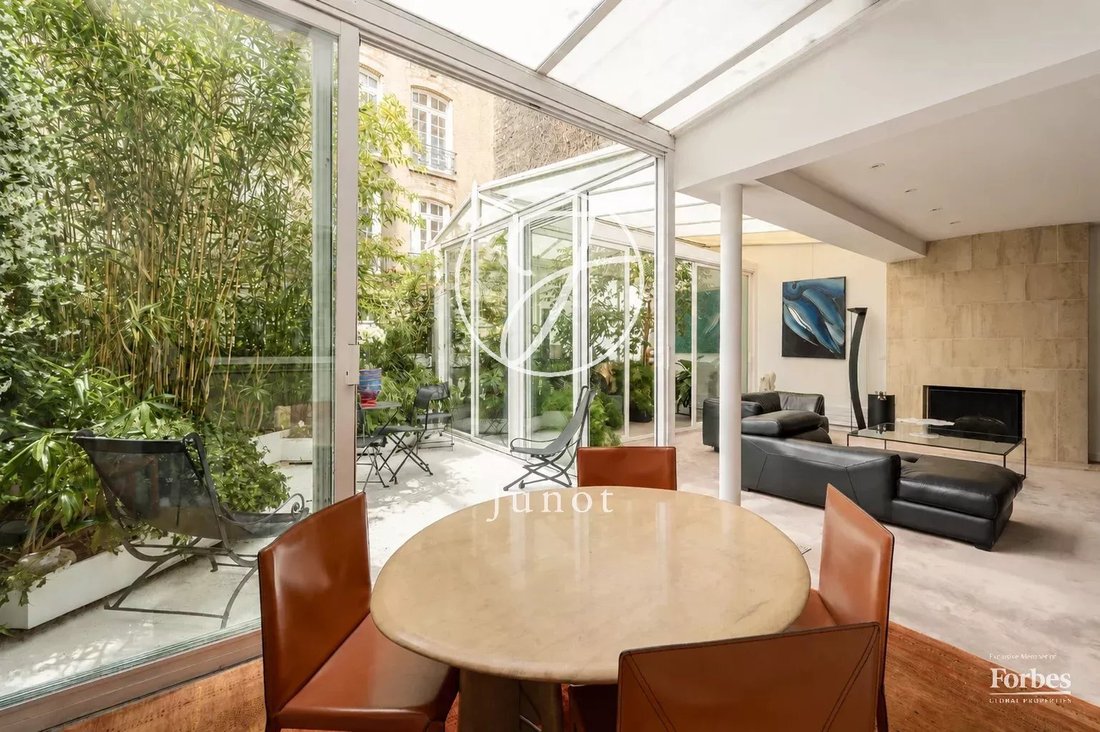 Apartment in Parc Monceau, Paris 8e Arrondissement, Paris 1 - 18083312