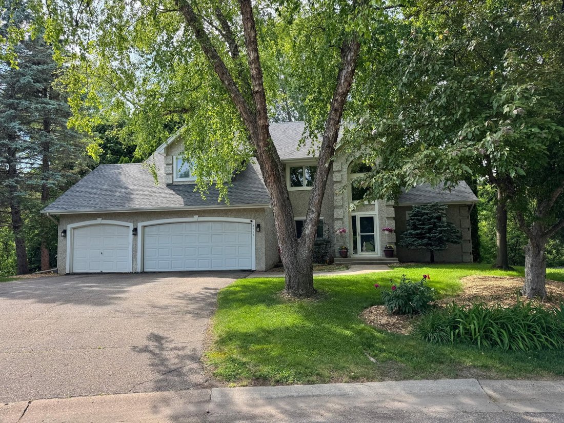 House in Eagan, Minnesota, United States 1 - 17970123