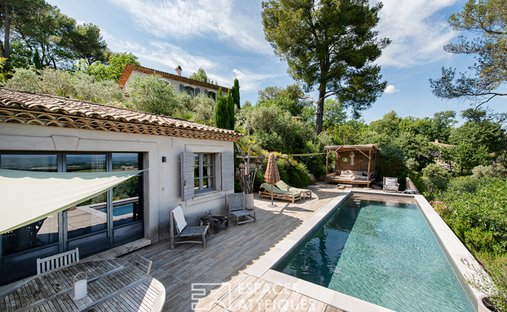 Villa in Sainte-Tulle, Provence-Alpes-Côte d'Azur, France 1