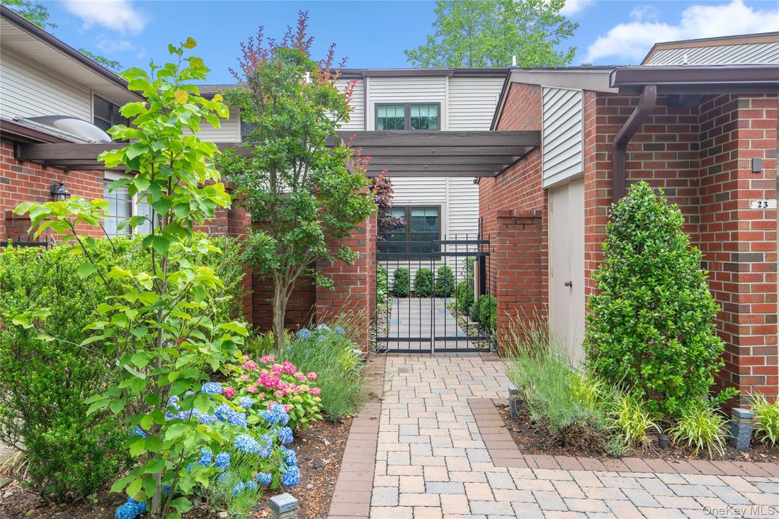 Condo in Manhasset, New York, United States 1 - 18081560