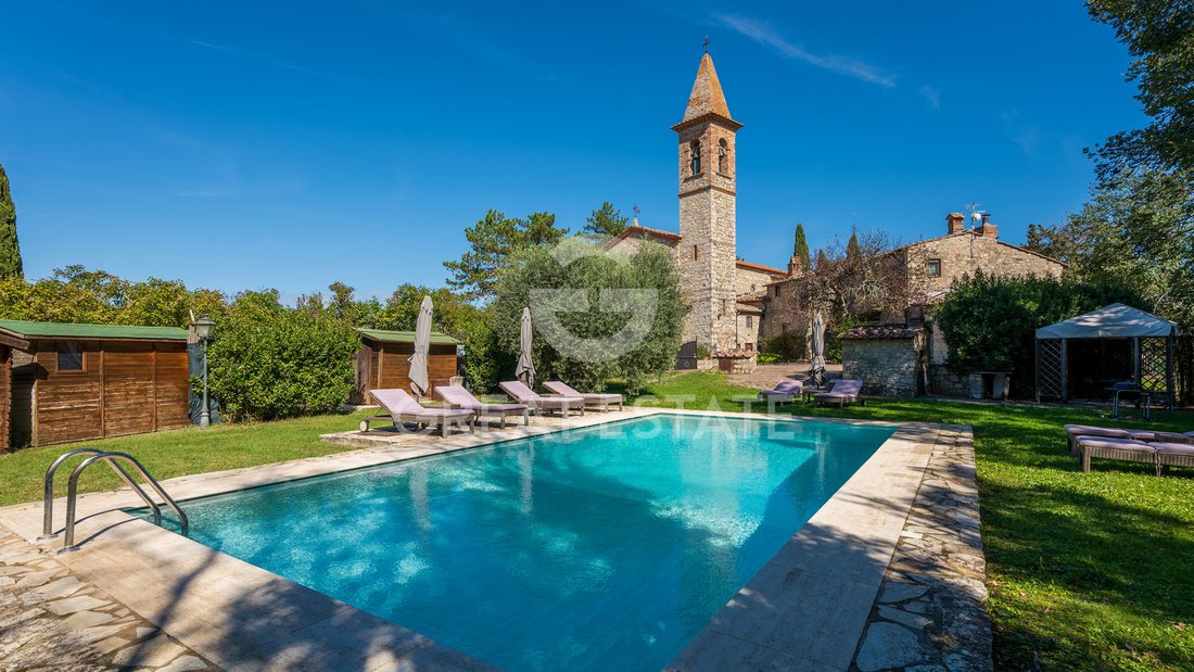 Estate in Castellina in Chianti, Tuscany, Italy 1 - 18087276