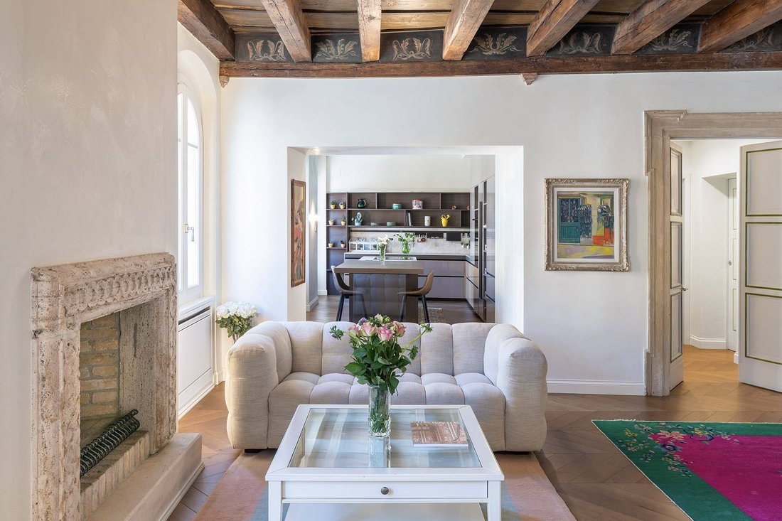 Apartment in Center, Verona, Veneto 1 - 17726318
