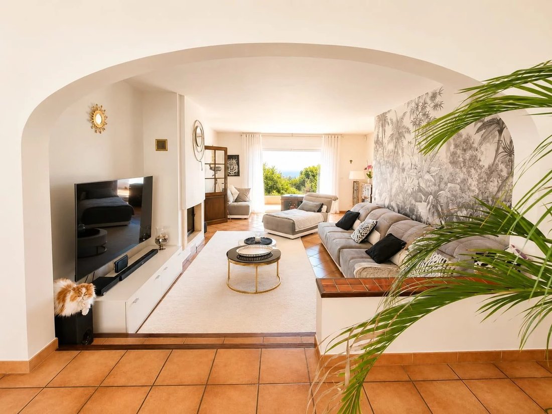Villa in Mont Saint Clair-Hôtel de Ville, Sète, France 3 - 18083146