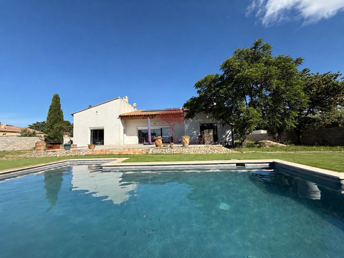 Villa in Gignac, Occitania, France 2 - 17599649
