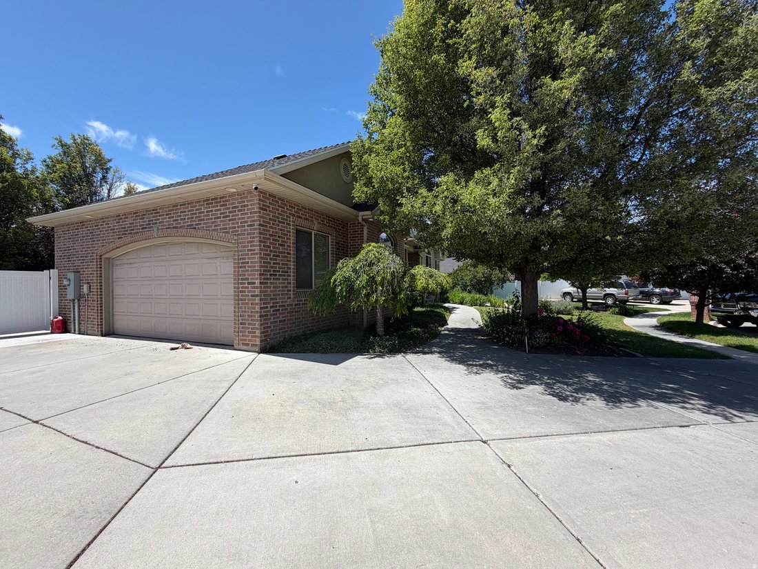House in Syracuse, Utah, United States 5 - 18084637