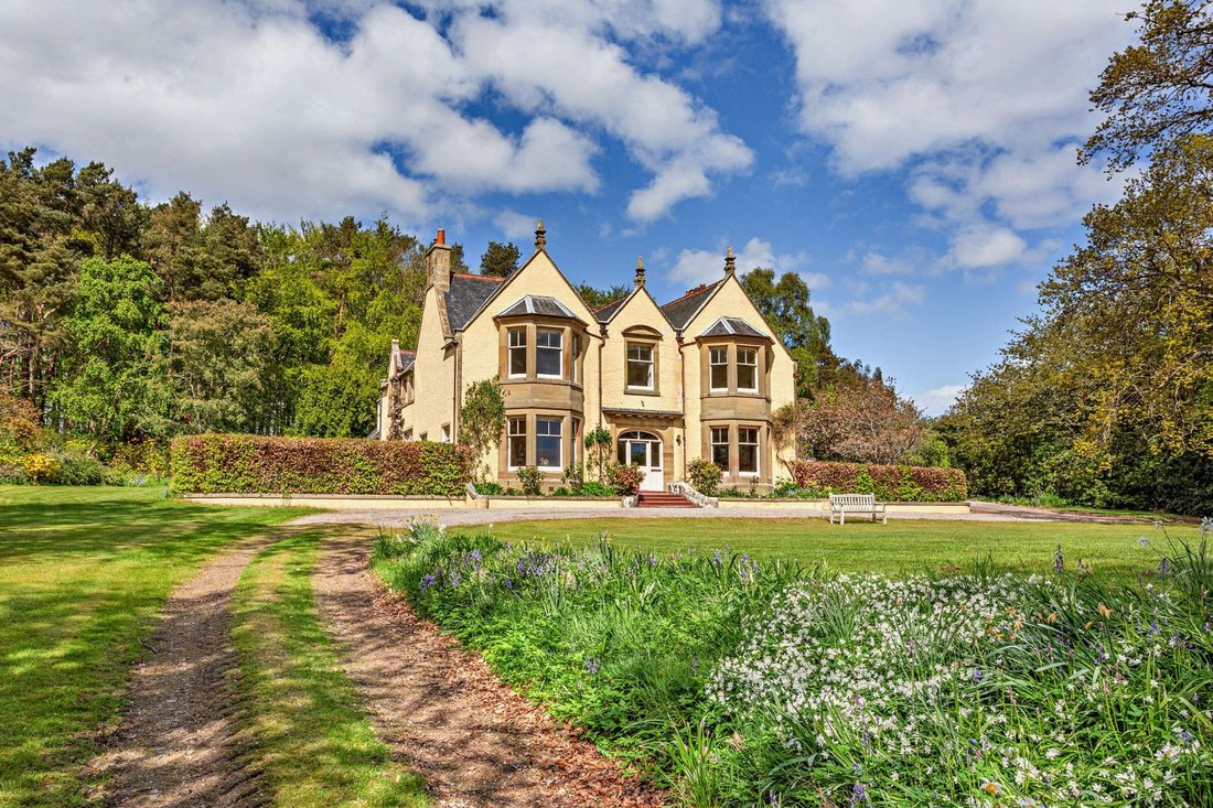 Estate in Highland, Scotland 5 - 18081254