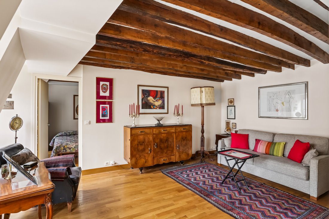 Apartment in Elysées-Madeleine, Paris 8e Arrondissement, Paris 4 - 18086340