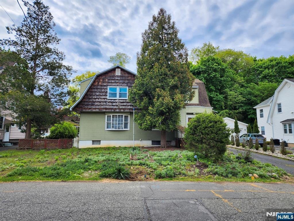 House in Harrington Park, New Jersey, United States 1 - 18082753