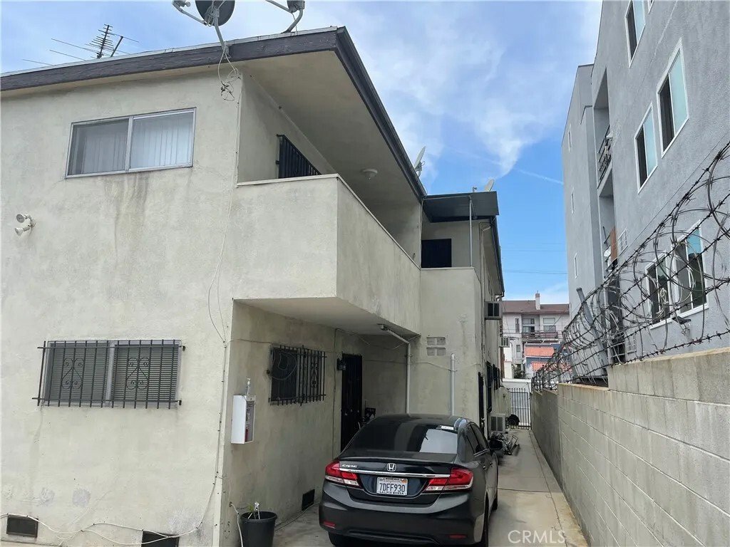 Los Angeles, California, United States 5 - 18081830