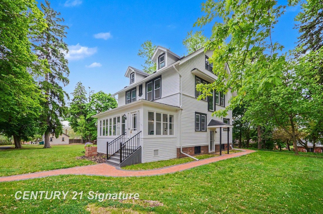 House in Farmington Hills, Michigan, United States 2 - 18087166
