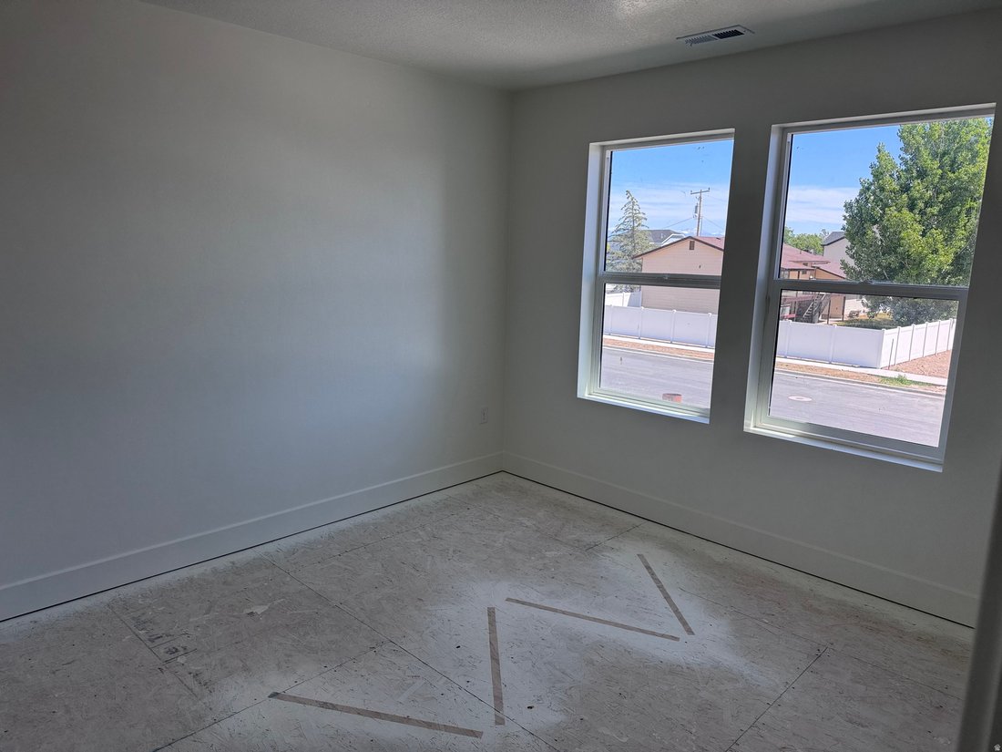 House in Syracuse, Utah, United States 3 - 17871776