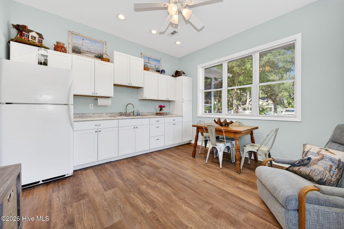 House in Oak Island, North Carolina, United States 4 - 18082290