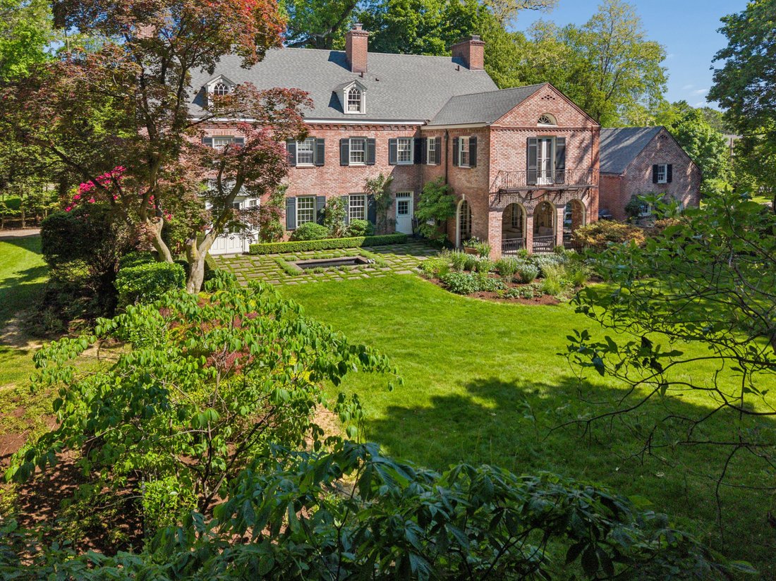 House in Village of Pelham, New York, United States 1 - 18084061