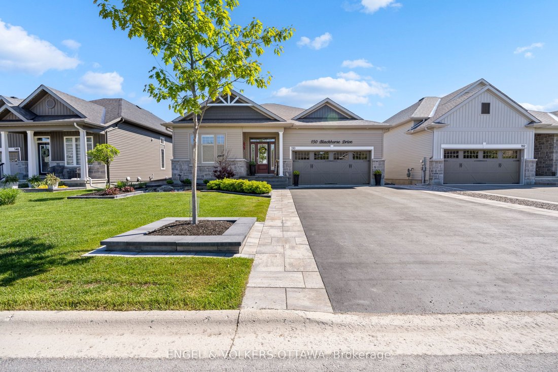 House in Kemptville, Ontario, Canada 2 - 18086555
