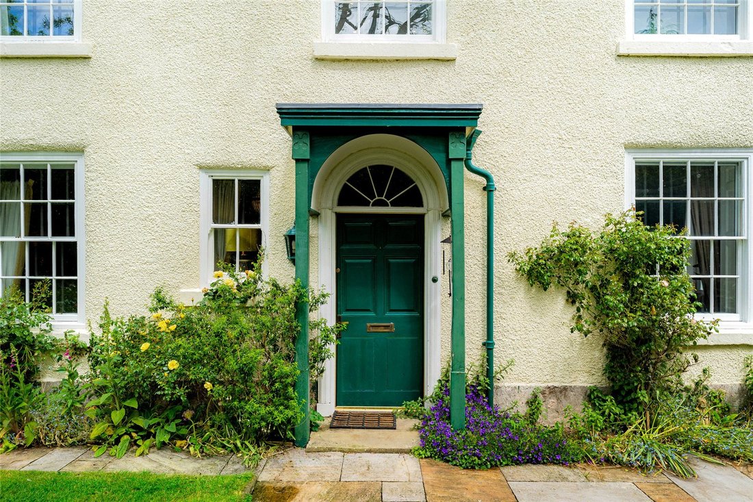 House in Ruthin, Wales 2 - 18081058