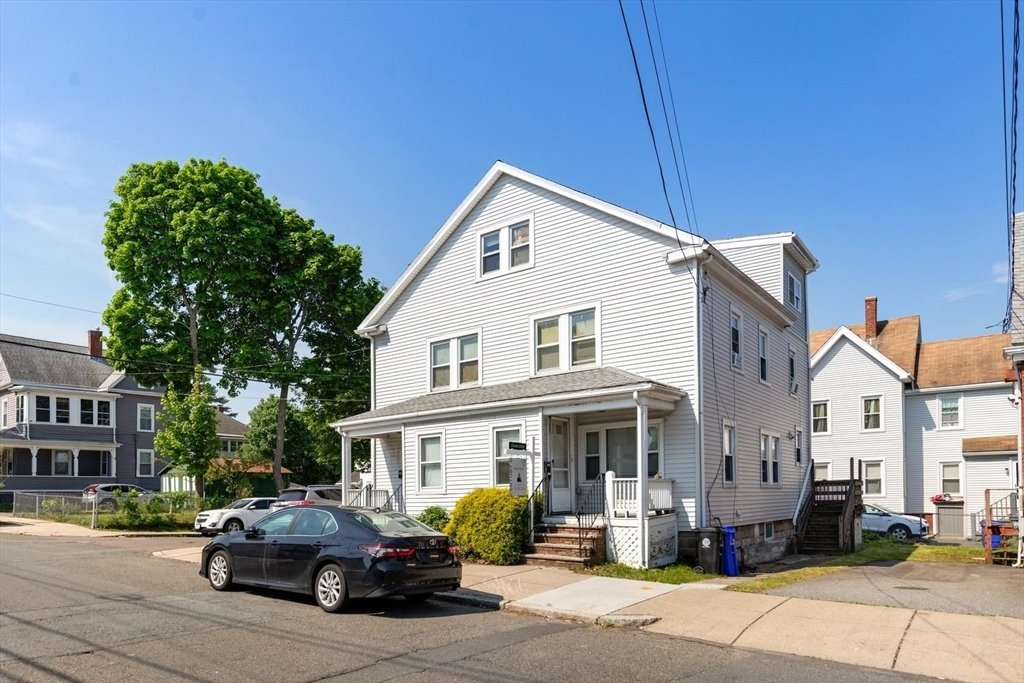 Malden, Massachusetts, United States 3 - 18087163