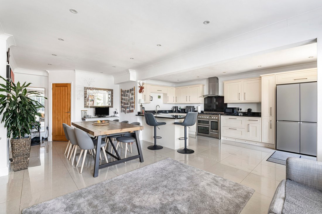 House in Upper Hale, Lower Bourne, England 5 - 18084794