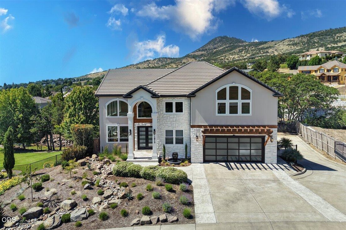 House in Medford, Oregon, United States 1 - 18088404