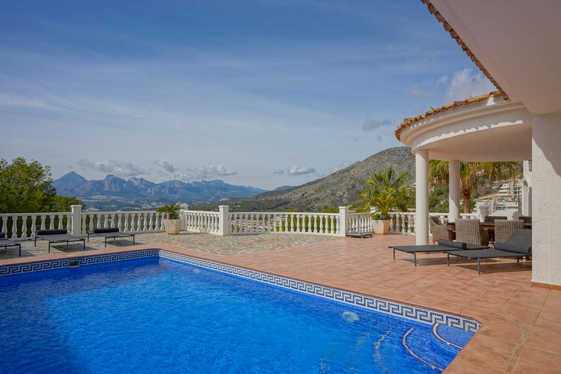 Villa in Altea, Valencian Community, Spain 2 - 18084839