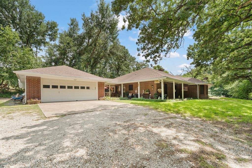 House in Weatherford, Texas, United States 2 - 18082153