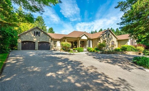 House in Brant, Ontario, Canada 1