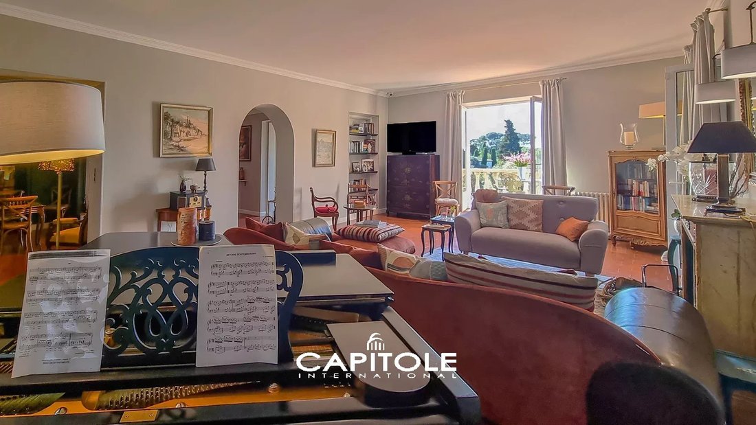 Villa in Cannes, Provence-Alpes-Côte d'Azur, France 2 - 18088613