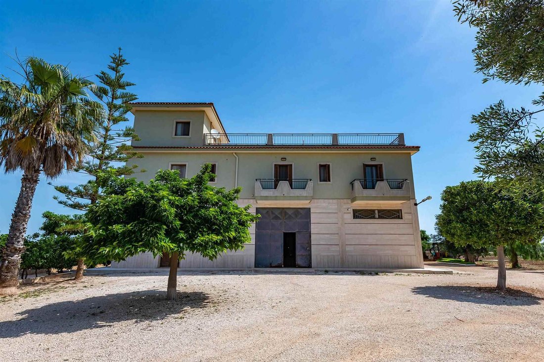 House in Savelletri, Selva di Fasano, Apulia 3 - 18087248