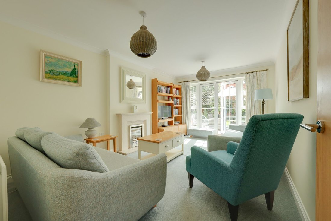 House in Burgess Hill, England 3 - 18083467