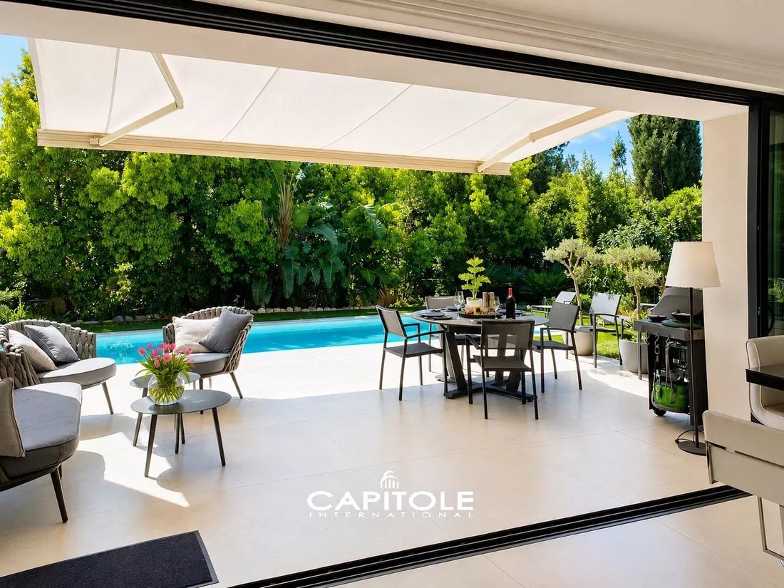 Villa in Place de Gaulle, Antibes, France 3 - 18084725