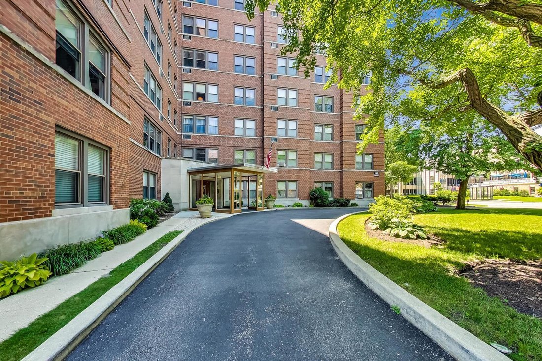 Co Op in Evanston, Illinois, United States 2 - 18086297