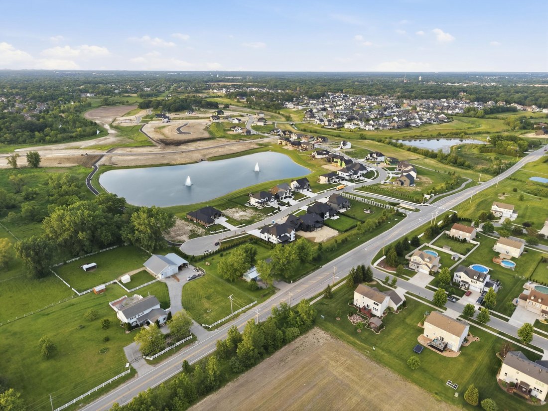 Dyer, Indiana, United States 4 - 18082719