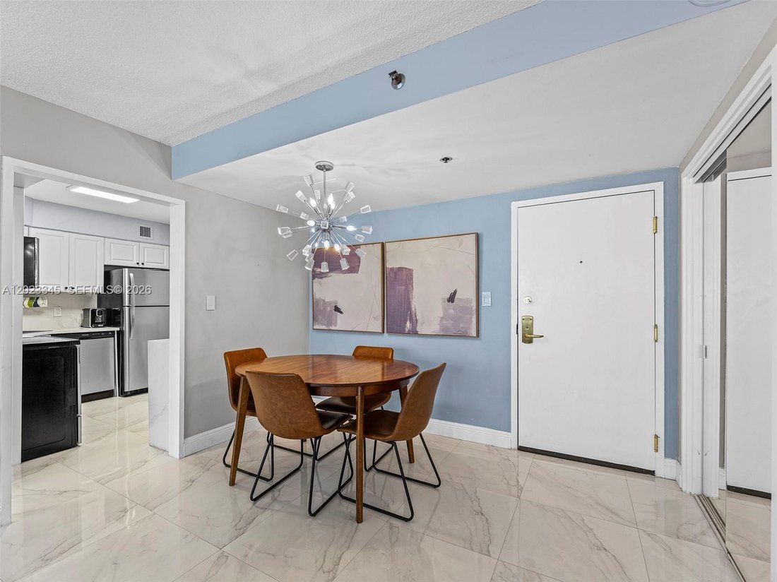 Condo in Miami Beach, Florida, United States 3 - 18082949