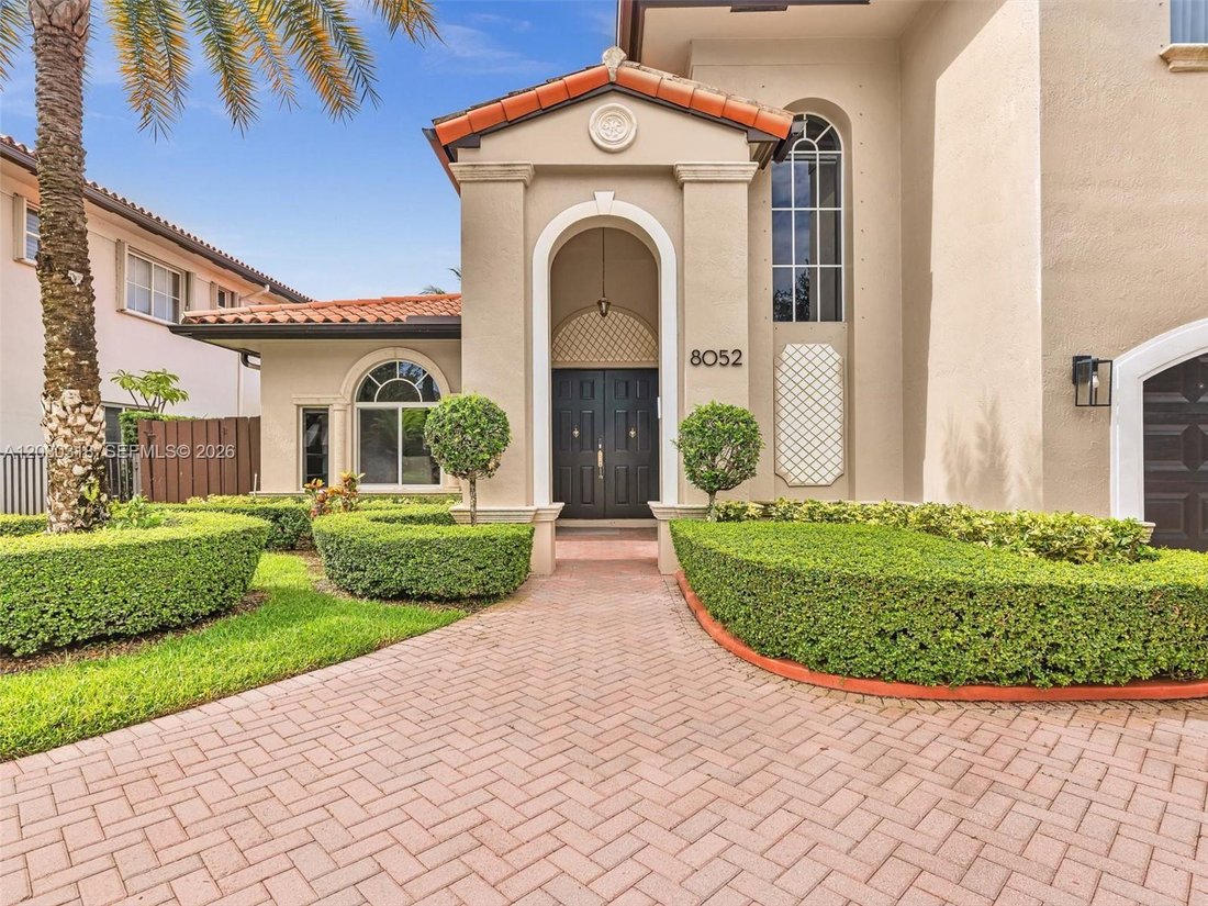 House in Hialeah, Florida, United States 2 - 18085448