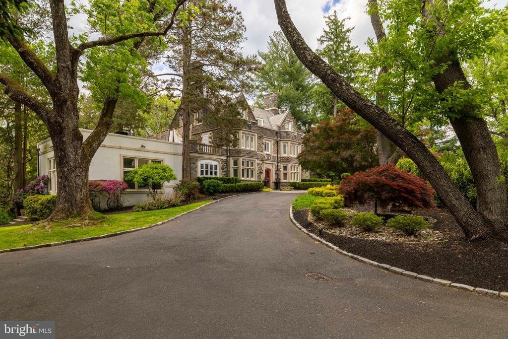 House in Abington, Pennsylvania, United States 2 - 18082616