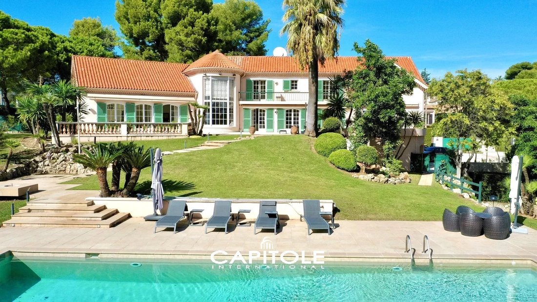 Maison à Les Cougoulins-Rastines, Antibes, France 1 - 18084829