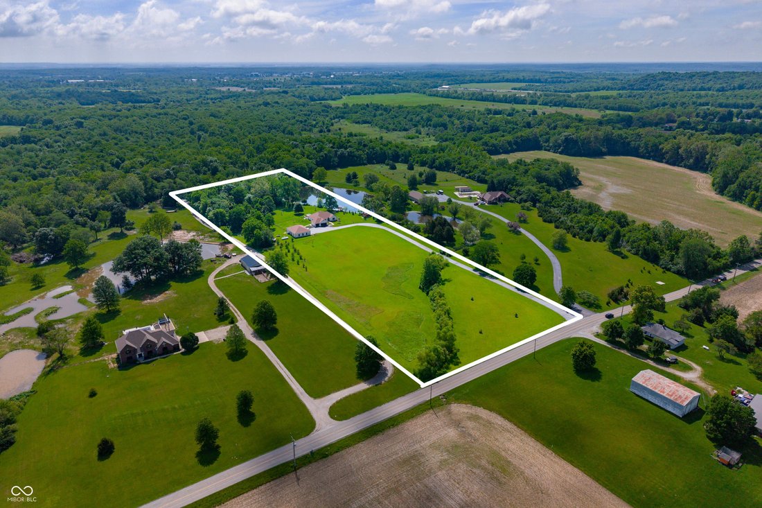 House in Trafalgar, Indiana, United States 3 - 18082545