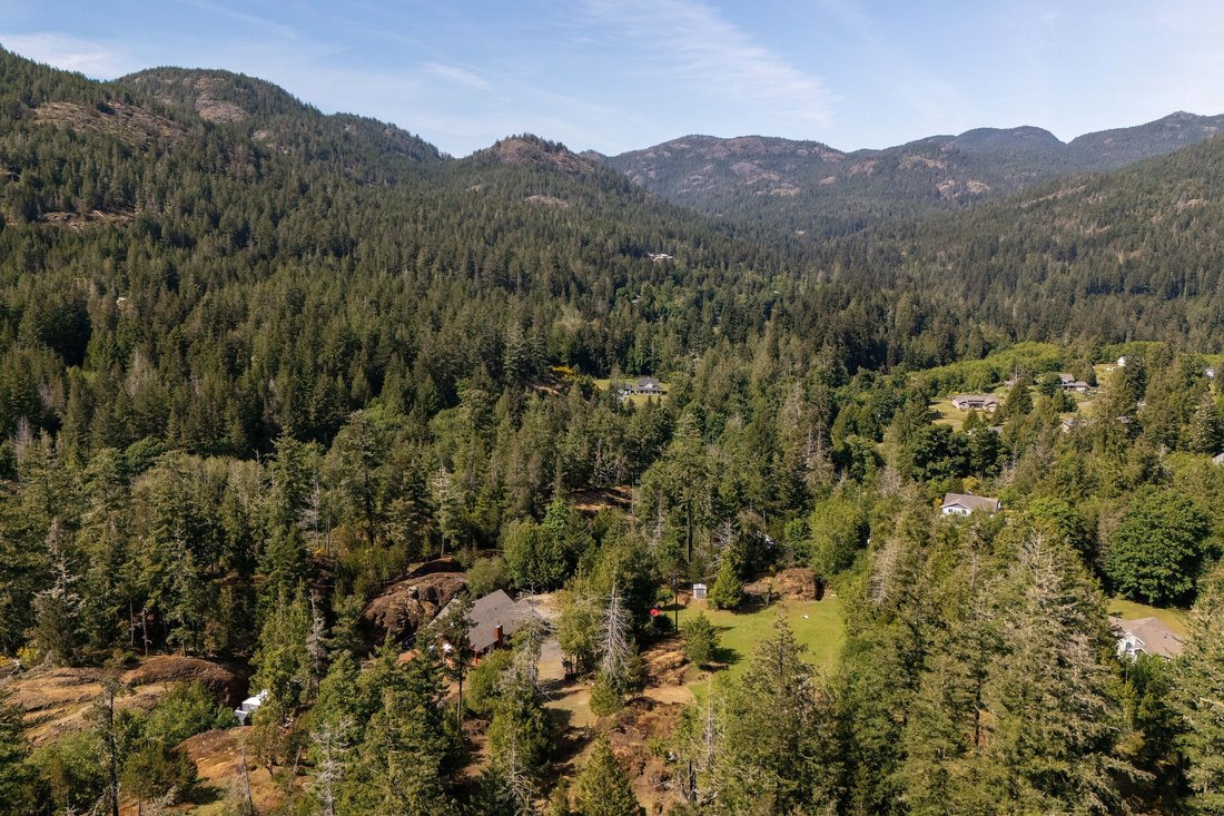 House in Sooke, British Columbia, Canada 2 - 18083873