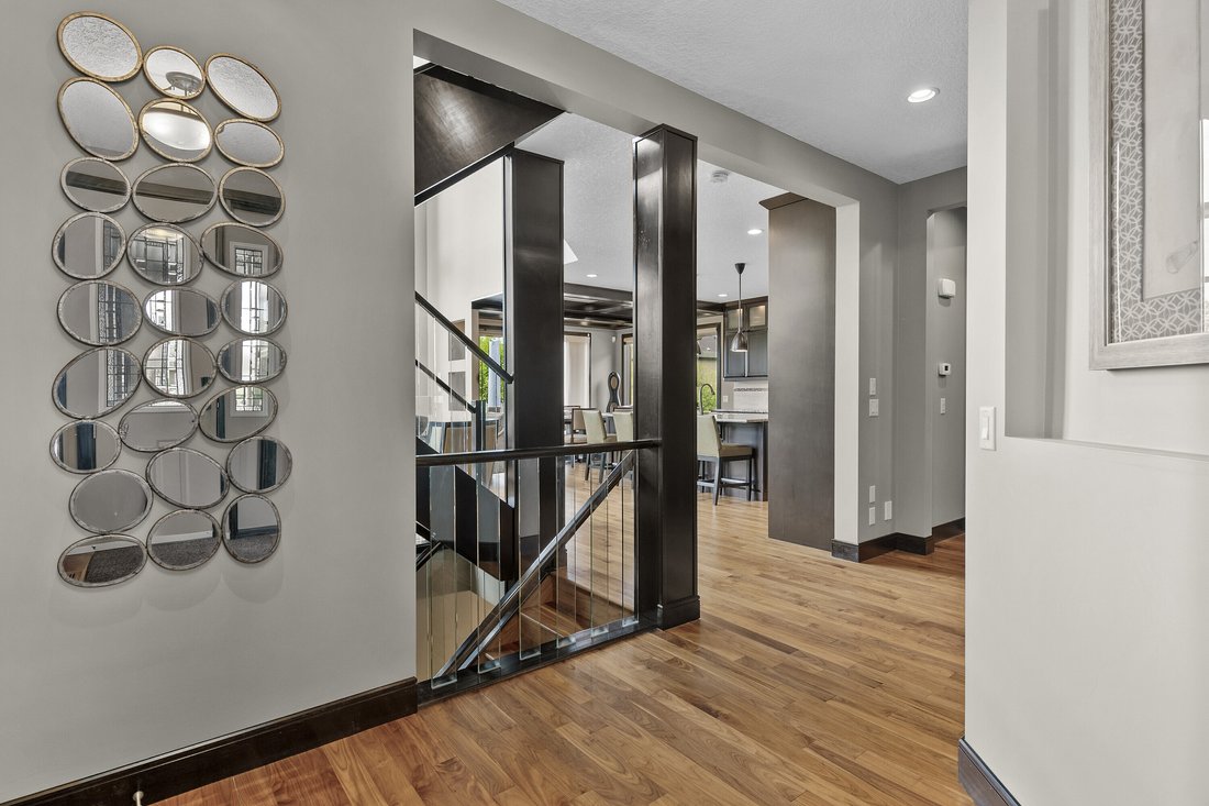 House in Calgary, Alberta, Canada 5 - 18087228