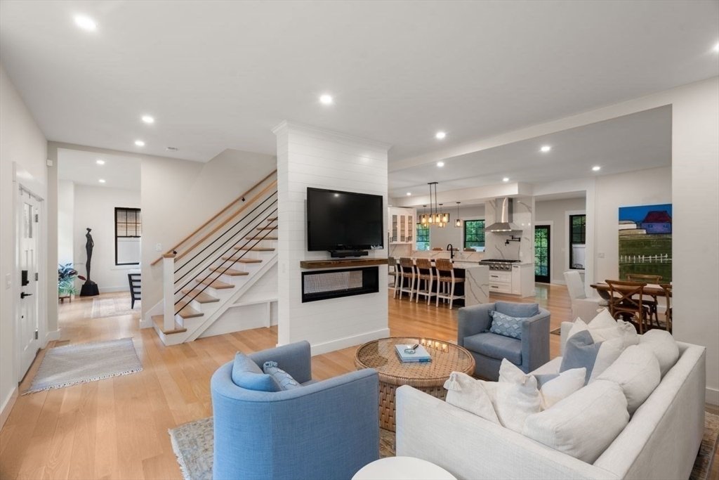 House in Wellesley, Massachusetts, United States 3 - 18080924
