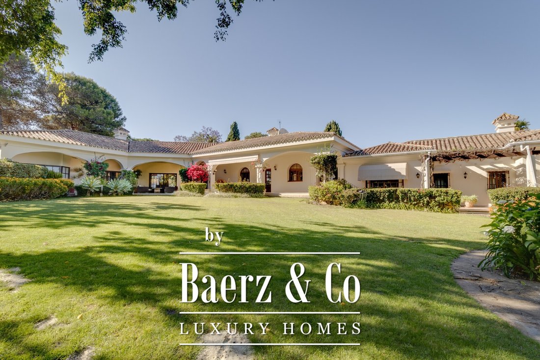 Villa in Sotogrande, San Roque, Andalusia 1 - 18084926