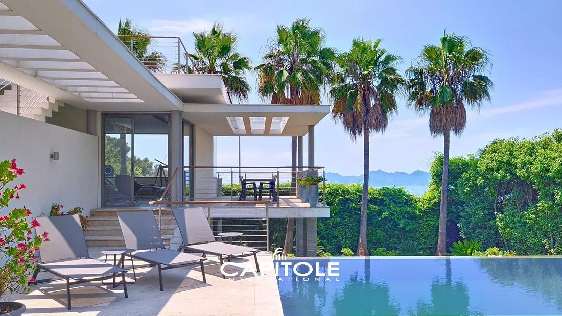 Villa in Cannes, Provence-Alpes-Côte d'Azur, France 2 - 18084740