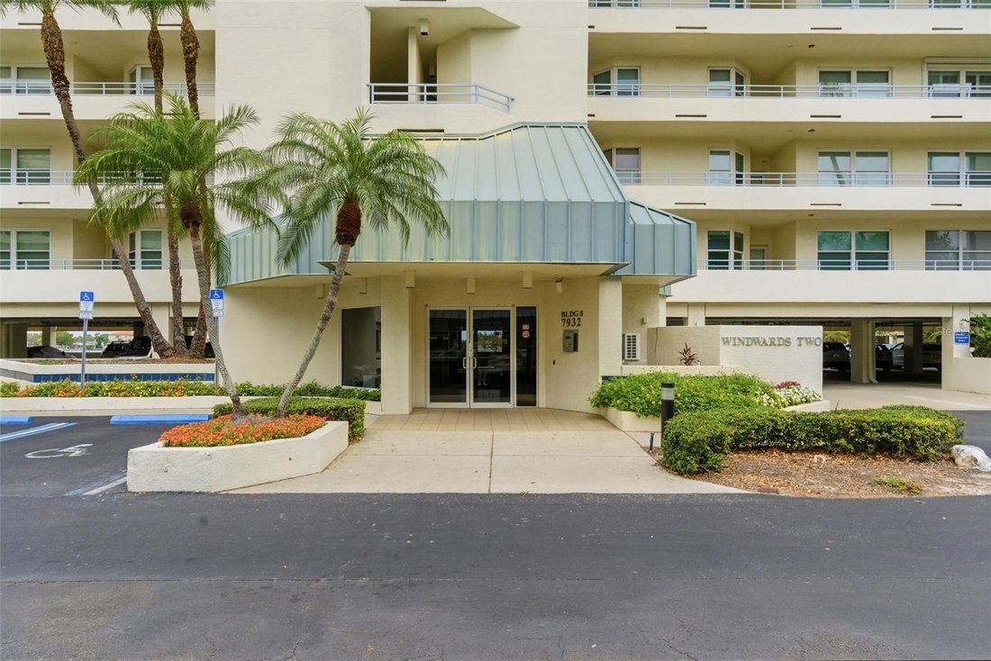 Condo in St. Petersburg, Florida, United States 2 - 18081071